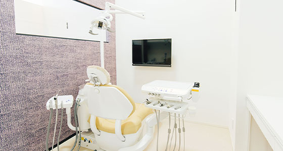 センター南から徒歩3分にある矯正歯科　プライバシーに配慮した個室の診療室