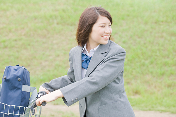 矯正治療をお考えの学生さんへ